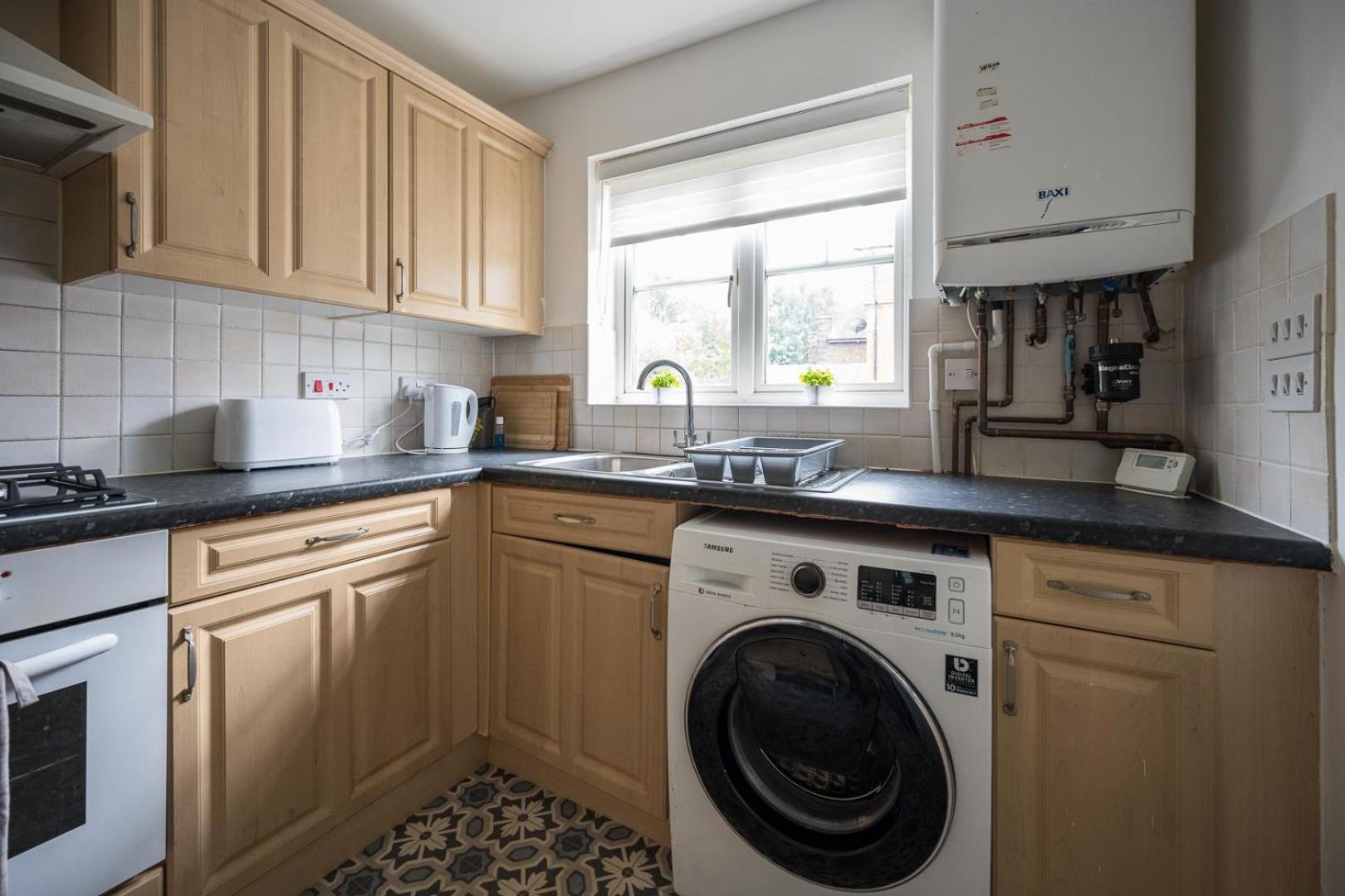 Maidstone Villa 3 Bedroom Free Sports Channels,Parking Sleeps 7 Eksteriør bilde