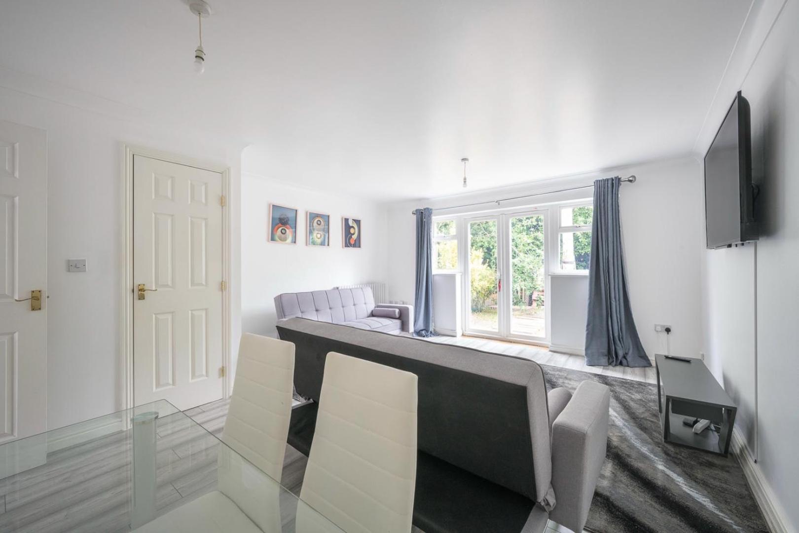 Maidstone Villa 3 Bedroom Free Sports Channels,Parking Sleeps 7 Eksteriør bilde