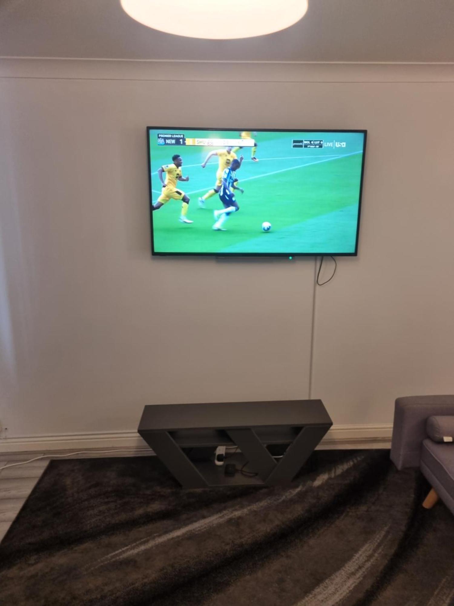 Maidstone Villa 3 Bedroom Free Sports Channels,Parking Sleeps 7 Eksteriør bilde